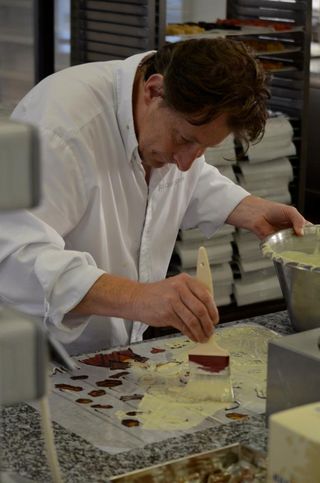 404752_10151101463088857_1845180100_n