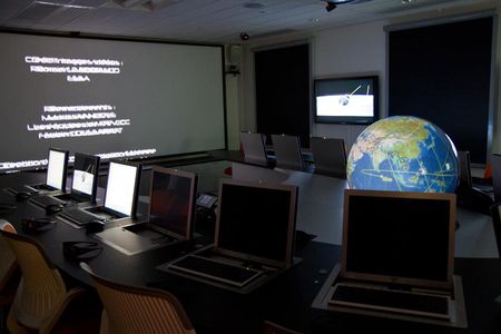 198818_10151102128433857_105699084_n